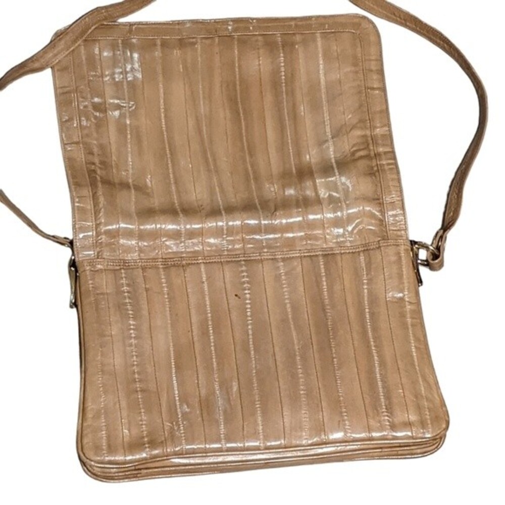Vintage EEL skin shoulder handbag tan flap gold tone hardware Korea - Picture 4 of 11